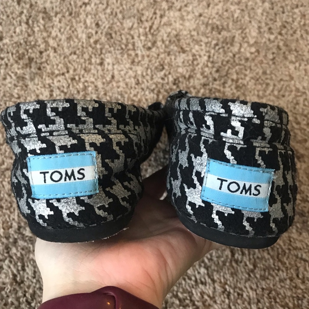 Toms - Picture 5 of 6